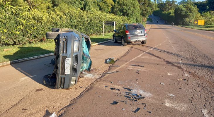 Duas Pessoas Ficam Feridas Em Acidente Na ERS 324